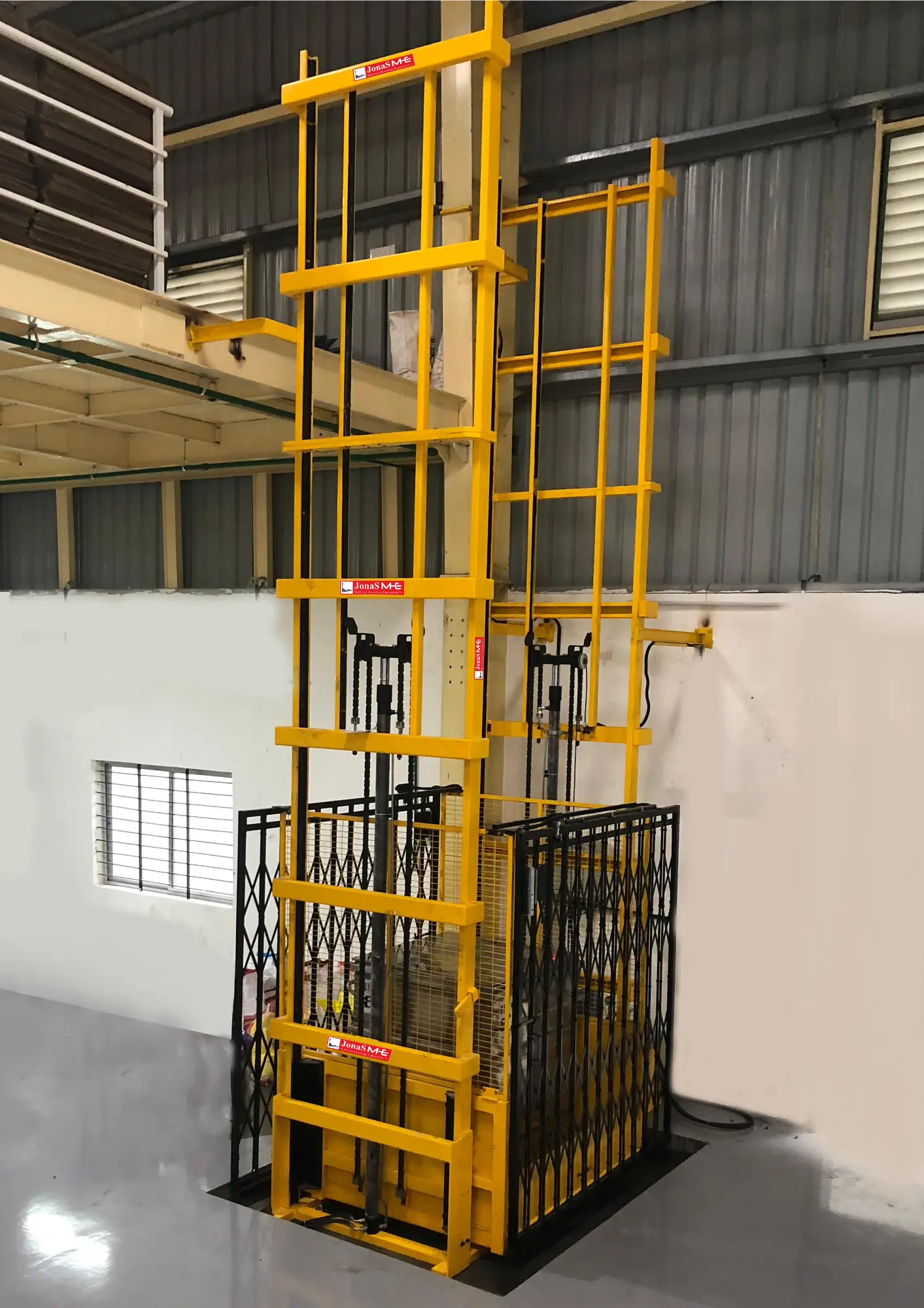 Goods Lift Manufacturer in Hapur